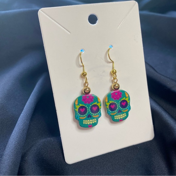 Blue Willow Boutique Earrings - Picture 3 of 4